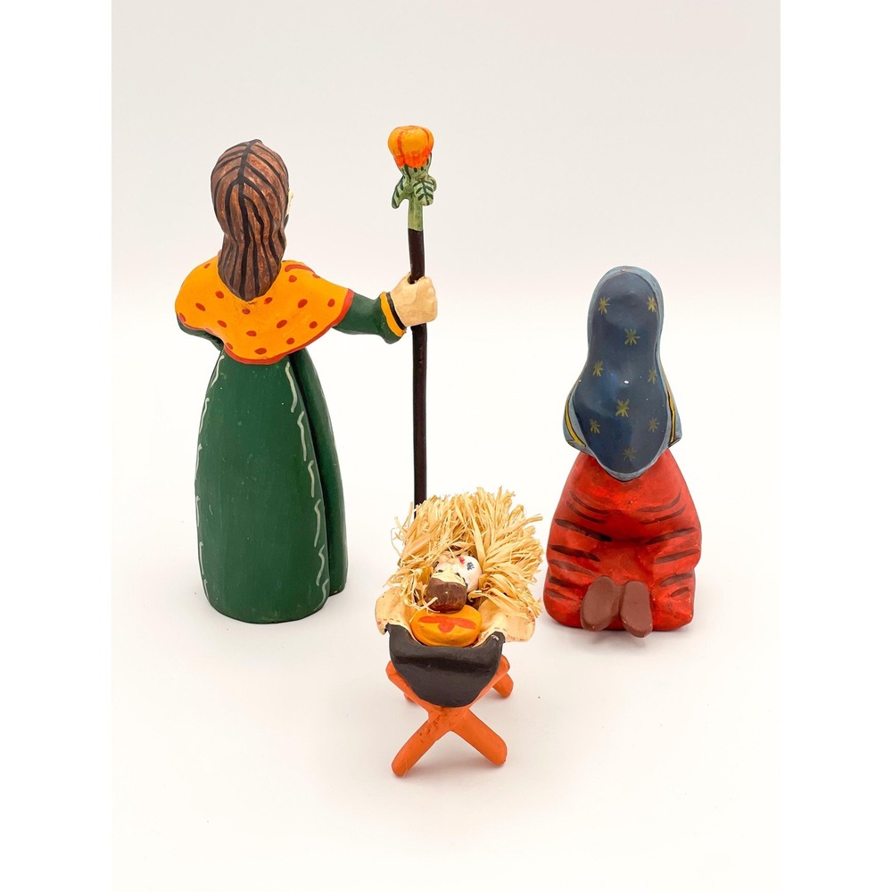 Charles M. Carrillo - Midwest of Cannon Falls Christmas Nativity Set - Picture 7 of 10
